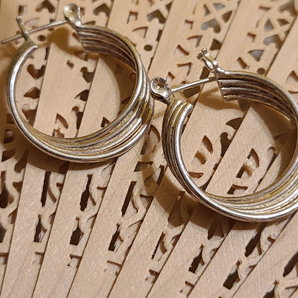 Ladies Earrings for Sale - Picture 1 of 8